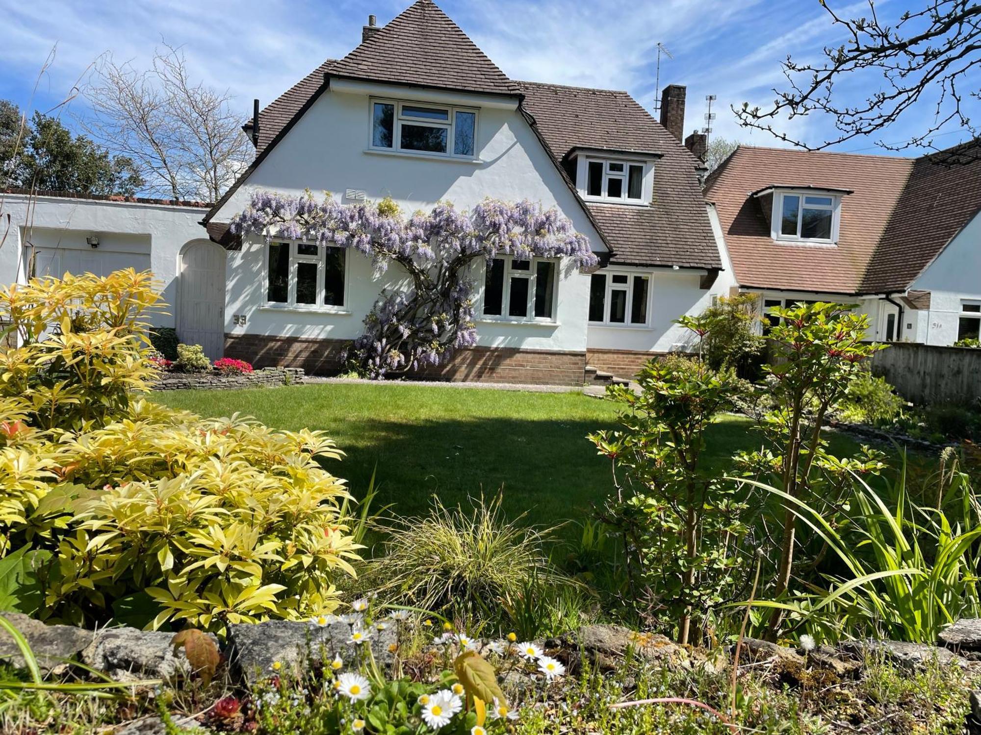 Charming Bournemouth House With Beautiful Spacious Gardens, 5 Min Drive To Beaches, Free Parking For 2-3 Cars Ngoại thất bức ảnh